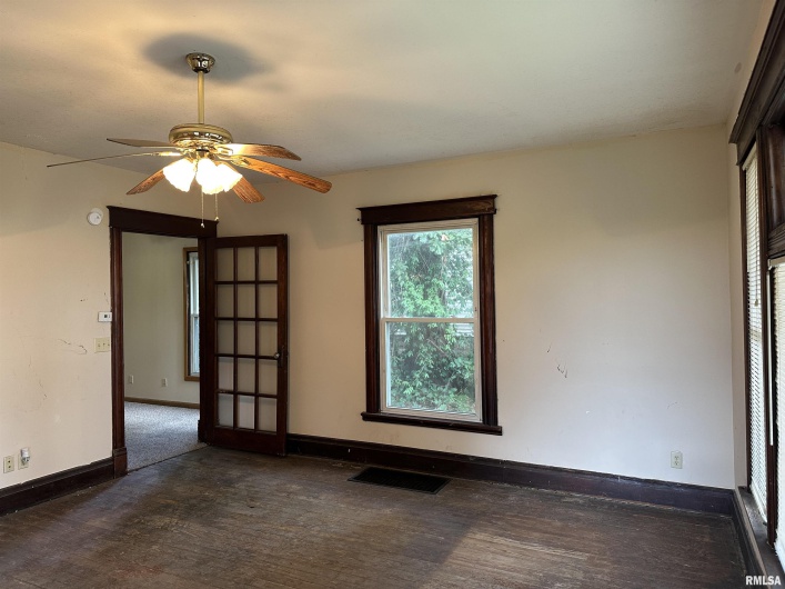 401 MONROE Street, Carbondale, Illinois 62901, 0 , 0 ,0,Residential Income,For Sale,MONROE,0,RMAEB450603