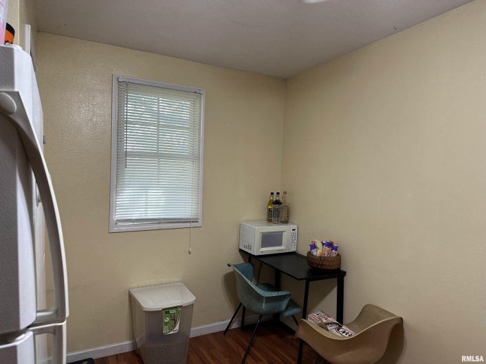 401 MONROE Street, Carbondale, Illinois 62901, 0 , 0 ,0,Residential Income,For Sale,MONROE,0,RMAEB450603