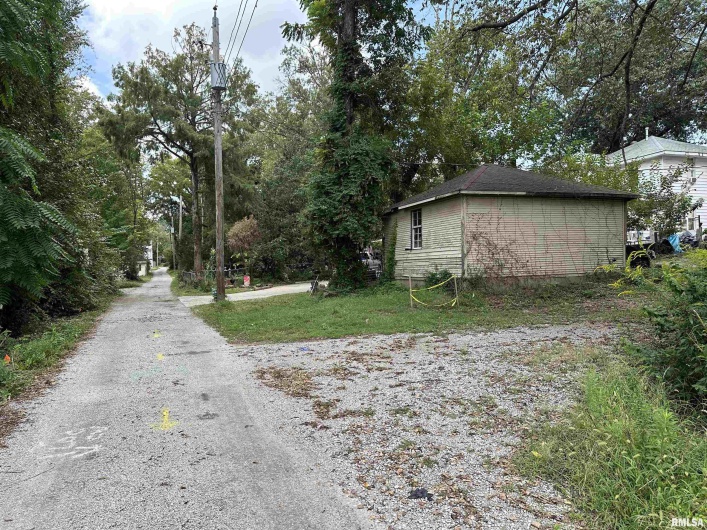 401 MONROE Street, Carbondale, Illinois 62901, 0 , 0 ,0,Residential Income,For Sale,MONROE,0,RMAEB450603