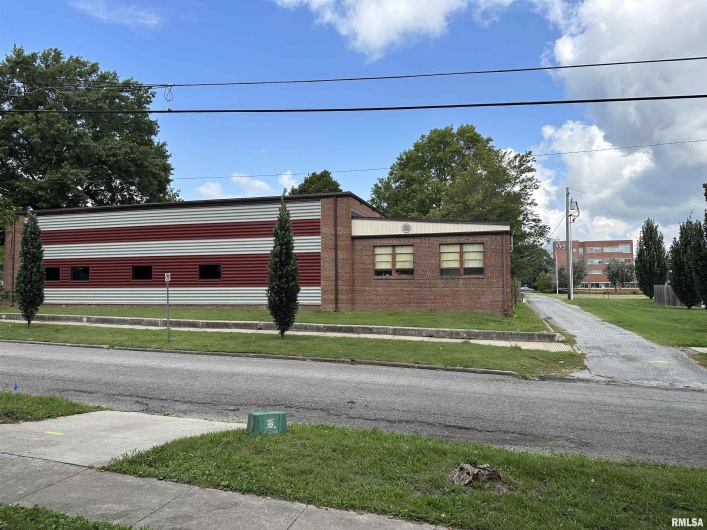 401 MONROE Street, Carbondale, Illinois 62901, 0 , 0 ,0,Residential Income,For Sale,MONROE,0,RMAEB450603