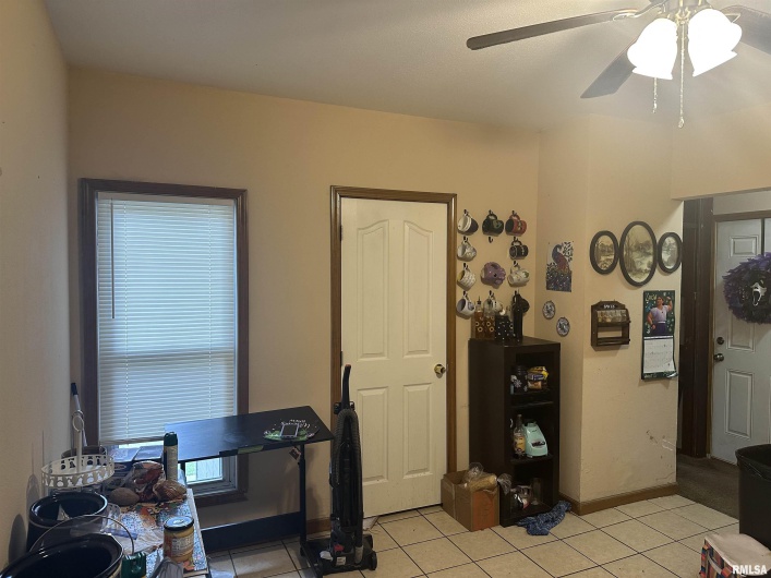 401 MONROE Street, Carbondale, Illinois 62901, 0 , 0 ,0,Residential Income,For Sale,MONROE,0,RMAEB450603