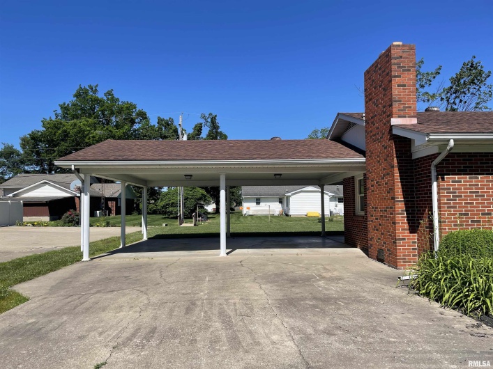 201 Herrmann Drive, Ridgway, Illinois 62979, 3 Bedrooms Bedrooms, 0 ,2 BathroomsBathrooms,Residential,For Sale,Herrmann,0,RMAQC4263670