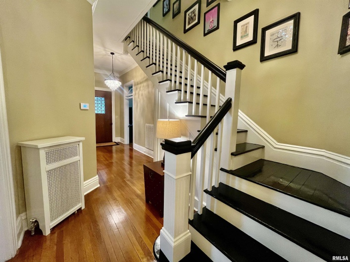 212 3RD Street, Metropolis, Illinois 62960, 4 Bedrooms Bedrooms, 0 ,3 BathroomsBathrooms,Residential,For Sale,3RD,0,RMAEB458137