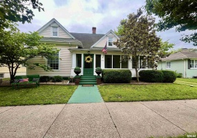 212 3RD Street, Metropolis, Illinois 62960, 4 Bedrooms Bedrooms, 0 ,3 BathroomsBathrooms,Residential,For Sale,3RD,0,RMAEB458137