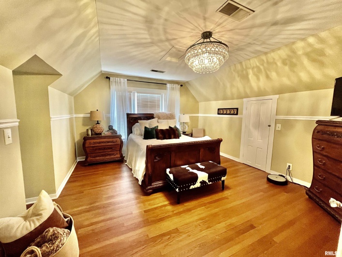 212 3RD Street, Metropolis, Illinois 62960, 4 Bedrooms Bedrooms, 0 ,3 BathroomsBathrooms,Residential,For Sale,3RD,0,RMAEB458137