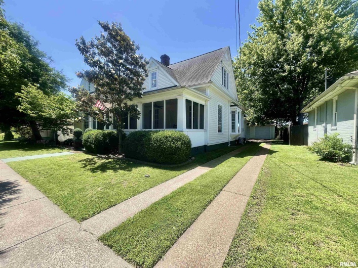 212 3RD Street, Metropolis, Illinois 62960, 4 Bedrooms Bedrooms, 0 ,3 BathroomsBathrooms,Residential,For Sale,3RD,0,RMAEB458137