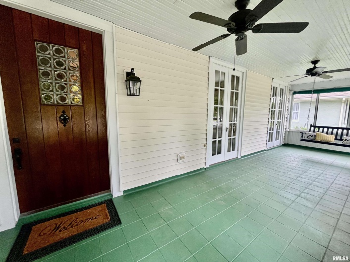 212 3RD Street, Metropolis, Illinois 62960, 4 Bedrooms Bedrooms, 0 ,3 BathroomsBathrooms,Residential,For Sale,3RD,0,RMAEB458137