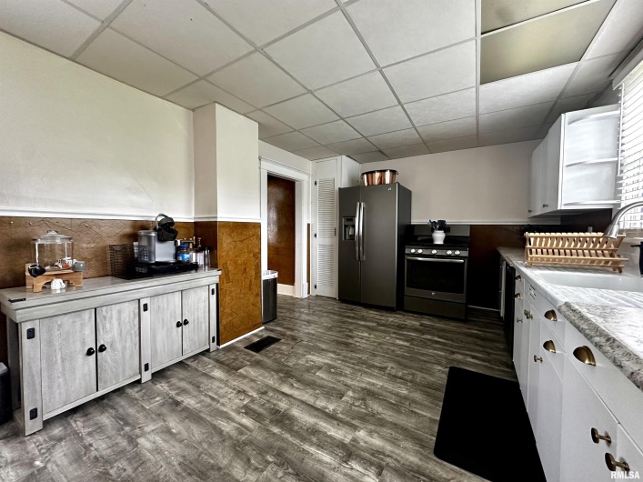 1414 ROOSEVELT Avenue, Eldorado, Illinois 62930, 2 Bedrooms Bedrooms, 0 ,1 BathroomBathrooms,Residential,For Sale,ROOSEVELT,0,RMAQC4263711