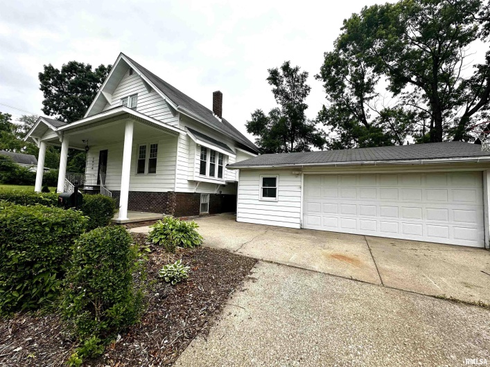 1414 ROOSEVELT Avenue, Eldorado, Illinois 62930, 2 Bedrooms Bedrooms, 0 ,1 BathroomBathrooms,Residential,For Sale,ROOSEVELT,0,RMAQC4263711