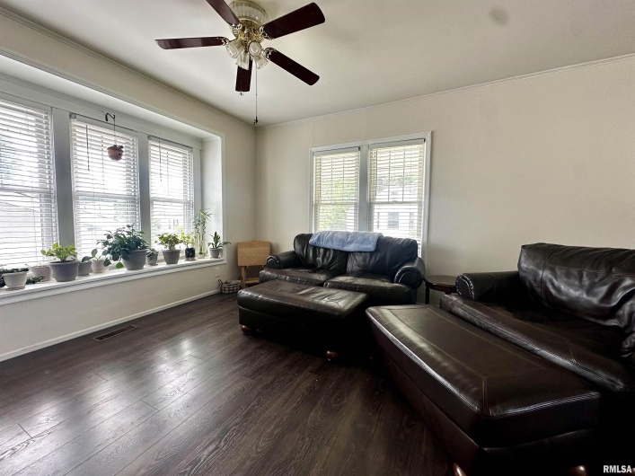 1414 ROOSEVELT Avenue, Eldorado, Illinois 62930, 2 Bedrooms Bedrooms, 0 ,1 BathroomBathrooms,Residential,For Sale,ROOSEVELT,0,RMAQC4263711