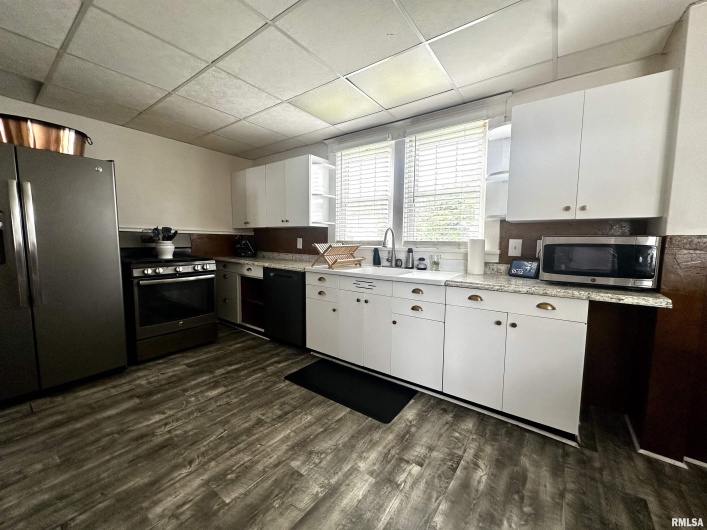 1414 ROOSEVELT Avenue, Eldorado, Illinois 62930, 2 Bedrooms Bedrooms, 0 ,1 BathroomBathrooms,Residential,For Sale,ROOSEVELT,0,RMAQC4263711