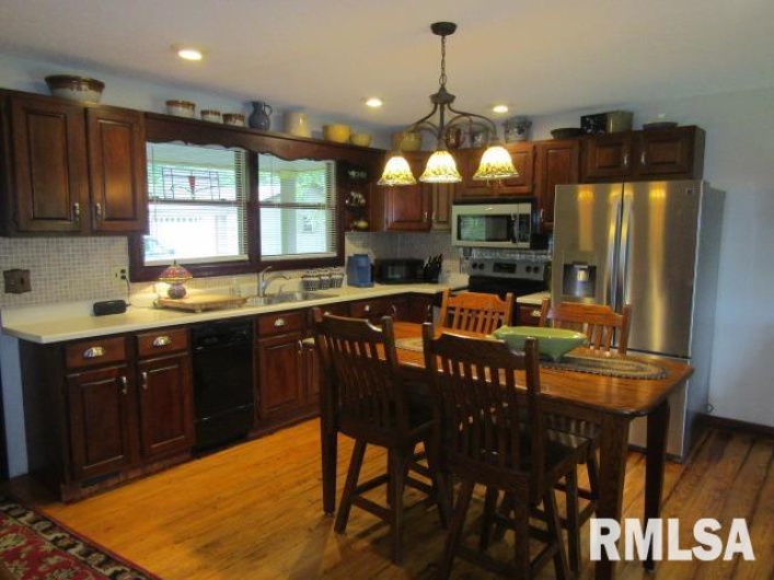 72 Shewmaker Road, Cave In Rock, Illinois 62919, 3 Bedrooms Bedrooms, 0 ,2 BathroomsBathrooms,Residential,For Sale,Shewmaker,0,RMAEB458156