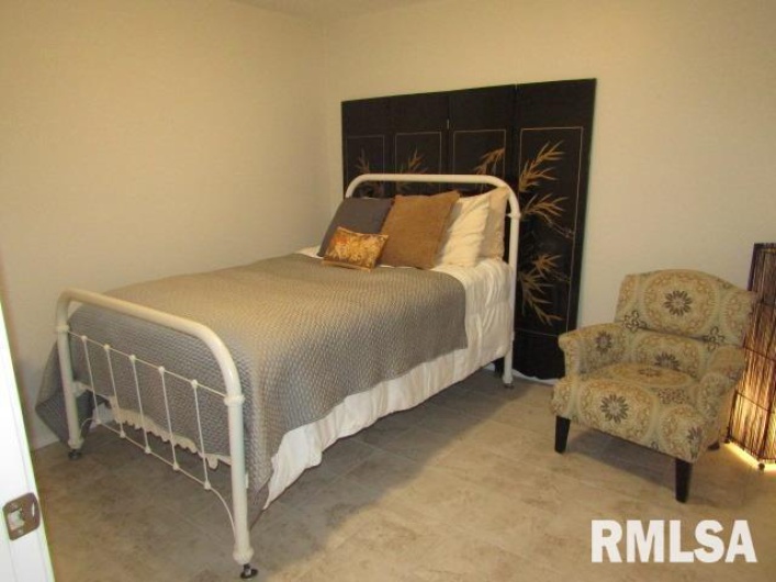 72 Shewmaker Road, Cave In Rock, Illinois 62919, 3 Bedrooms Bedrooms, 0 ,2 BathroomsBathrooms,Residential,For Sale,Shewmaker,0,RMAEB458156