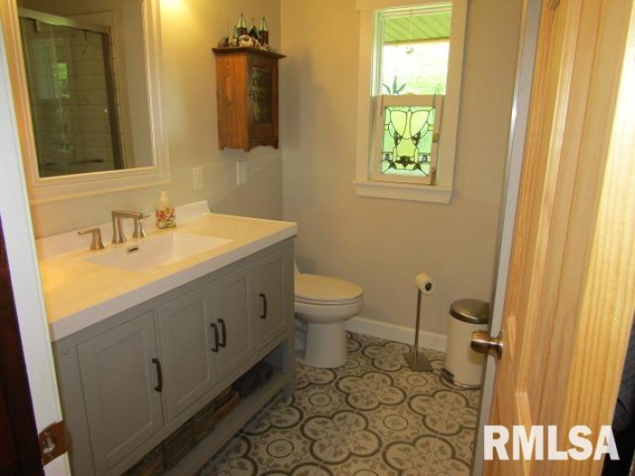 72 Shewmaker Road, Cave In Rock, Illinois 62919, 3 Bedrooms Bedrooms, 0 ,2 BathroomsBathrooms,Residential,For Sale,Shewmaker,0,RMAEB458156