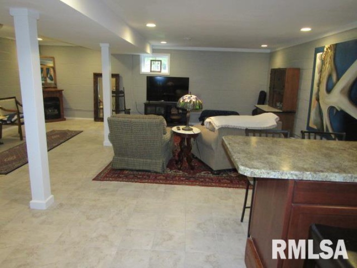 72 Shewmaker Road, Cave In Rock, Illinois 62919, 3 Bedrooms Bedrooms, 0 ,2 BathroomsBathrooms,Residential,For Sale,Shewmaker,0,RMAEB458156