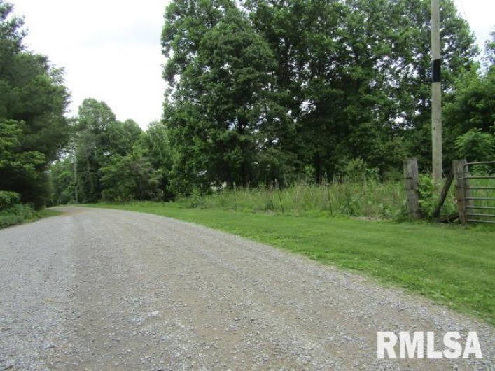 72 Shewmaker Road, Cave In Rock, Illinois 62919, 3 Bedrooms Bedrooms, 0 ,2 BathroomsBathrooms,Residential,For Sale,Shewmaker,0,RMAEB458156
