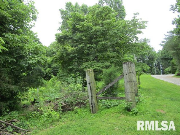 72 Shewmaker Road, Cave In Rock, Illinois 62919, 3 Bedrooms Bedrooms, 0 ,2 BathroomsBathrooms,Residential,For Sale,Shewmaker,0,RMAEB458156