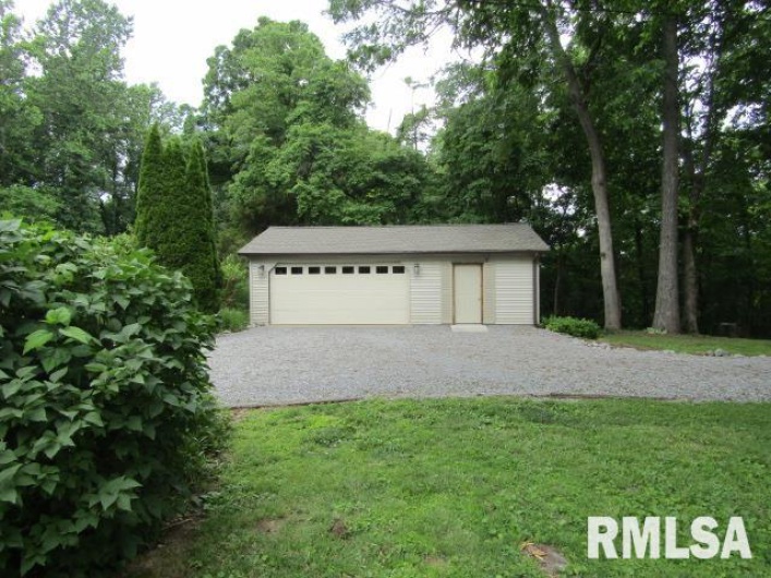 72 Shewmaker Road, Cave In Rock, Illinois 62919, 3 Bedrooms Bedrooms, 0 ,2 BathroomsBathrooms,Residential,For Sale,Shewmaker,0,RMAEB458156