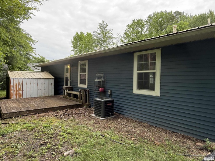 202 Friedline Drive, Carbondale, Illinois 62902-6195, 0 , 0 ,0,Residential Income,For Sale,Friedline,0,RMAEB458166