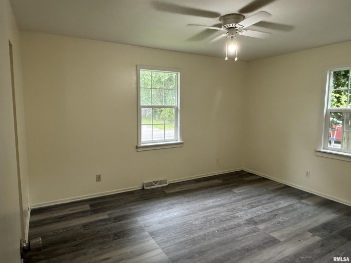 202 Friedline Drive, Carbondale, Illinois 62902-6195, 0 , 0 ,0,Residential Income,For Sale,Friedline,0,RMAEB458166