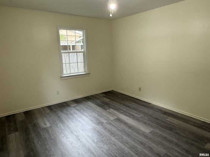 202 Friedline Drive, Carbondale, Illinois 62902-6195, 0 , 0 ,0,Residential Income,For Sale,Friedline,0,RMAEB458166