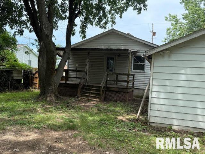 1505 CHESTNUT Street, Marion, Illinois 62959, 3 Bedrooms Bedrooms, 0 ,2 BathroomsBathrooms,Residential,For Sale,CHESTNUT,0,RMAEB458179