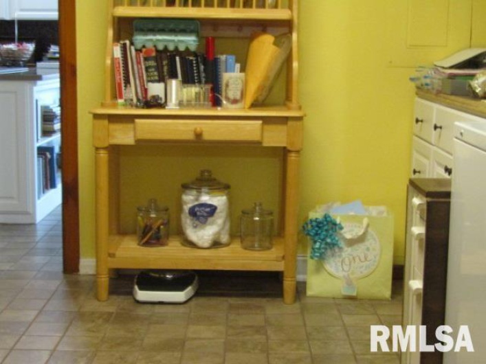 195 MARKET Street, Elizabethtown, Illinois 62931, 3 Bedrooms Bedrooms, 0 ,2 BathroomsBathrooms,Residential,For Sale,MARKET,0,RMAEB455731