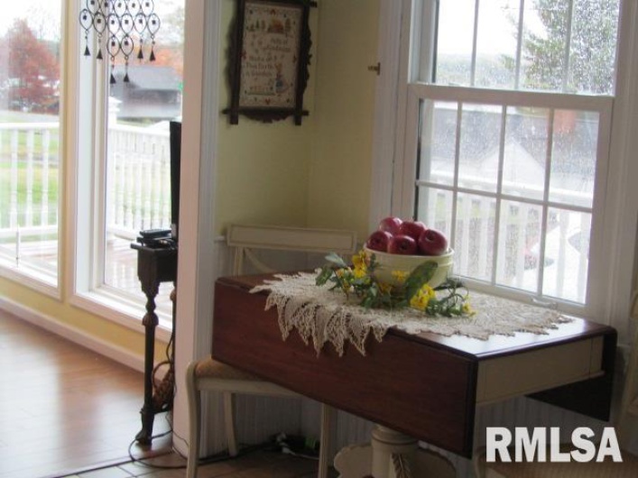 195 MARKET Street, Elizabethtown, Illinois 62931, 3 Bedrooms Bedrooms, 0 ,2 BathroomsBathrooms,Residential,For Sale,MARKET,0,RMAEB455731