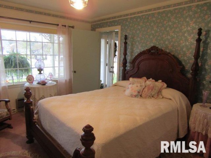 195 MARKET Street, Elizabethtown, Illinois 62931, 3 Bedrooms Bedrooms, 0 ,2 BathroomsBathrooms,Residential,For Sale,MARKET,0,RMAEB455731