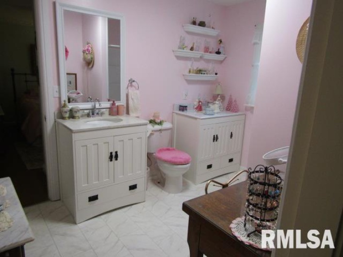 195 MARKET Street, Elizabethtown, Illinois 62931, 3 Bedrooms Bedrooms, 0 ,2 BathroomsBathrooms,Residential,For Sale,MARKET,0,RMAEB455731