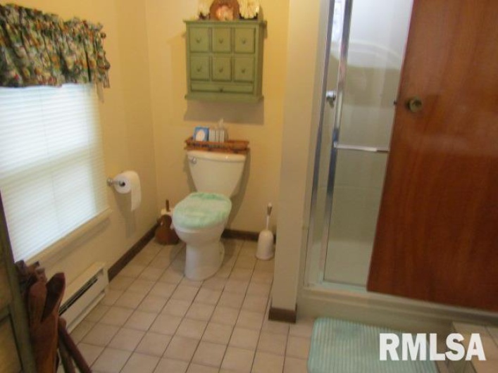195 MARKET Street, Elizabethtown, Illinois 62931, 3 Bedrooms Bedrooms, 0 ,2 BathroomsBathrooms,Residential,For Sale,MARKET,0,RMAEB455731