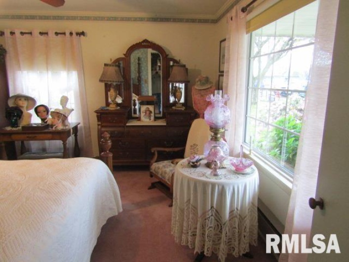 195 MARKET Street, Elizabethtown, Illinois 62931, 3 Bedrooms Bedrooms, 0 ,2 BathroomsBathrooms,Residential,For Sale,MARKET,0,RMAEB455731