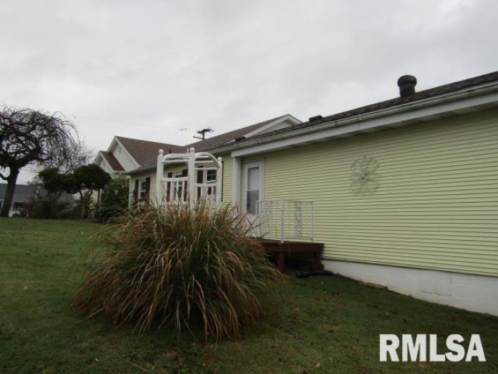 195 MARKET Street, Elizabethtown, Illinois 62931, 3 Bedrooms Bedrooms, 0 ,2 BathroomsBathrooms,Residential,For Sale,MARKET,0,RMAEB455731