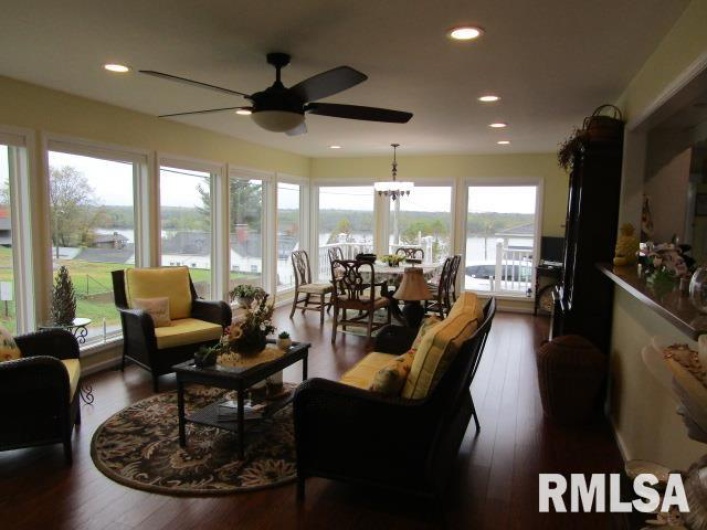 195 MARKET Street, Elizabethtown, Illinois 62931, 3 Bedrooms Bedrooms, 0 ,2 BathroomsBathrooms,Residential,For Sale,MARKET,0,RMAEB455731