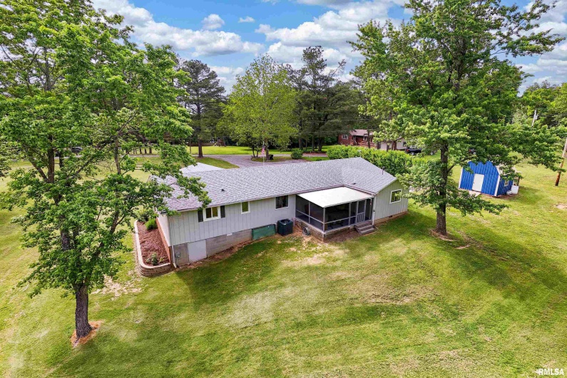 180 PINEHILL Lane, Harrisburg, Illinois 62946, 3 Bedrooms Bedrooms, 0 ,2 BathroomsBathrooms,Residential,For Sale,PINEHILL,0,RMAQC4263807