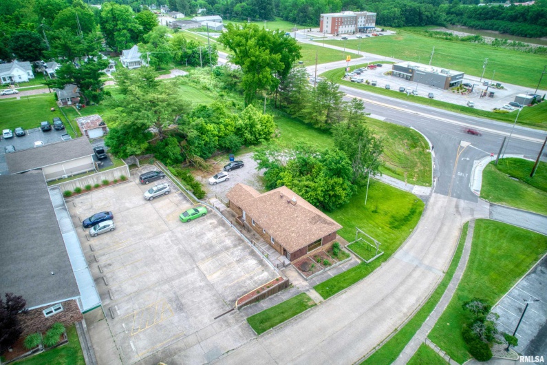 330 NORTH Street, Murphysboro, Illinois 62966, 0 , 0 ,0,Commercial Sale,For Sale,NORTH,0,RMAEB458191
