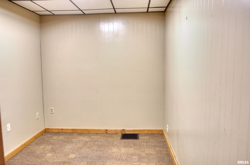 330 NORTH Street, Murphysboro, Illinois 62966, 0 , 0 ,0,Commercial Sale,For Sale,NORTH,0,RMAEB458191