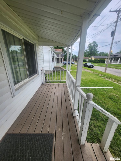 528 15TH Street, Murphysboro, Illinois 62966, 3 Bedrooms Bedrooms, 0 ,1 BathroomBathrooms,Residential,For Sale,15TH,0,RMAEB458192