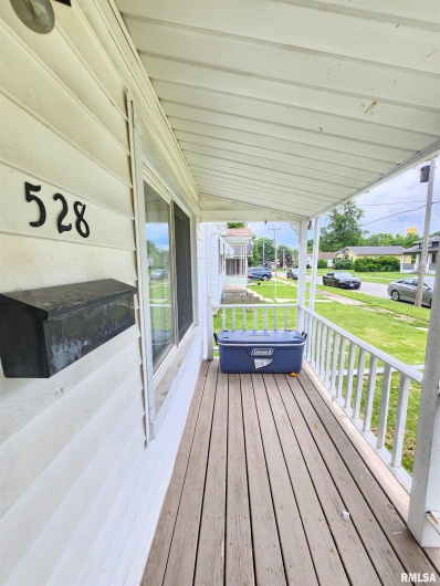 528 15TH Street, Murphysboro, Illinois 62966, 3 Bedrooms Bedrooms, 0 ,1 BathroomBathrooms,Residential,For Sale,15TH,0,RMAEB458192