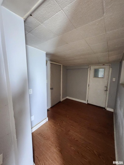 528 15TH Street, Murphysboro, Illinois 62966, 3 Bedrooms Bedrooms, 0 ,1 BathroomBathrooms,Residential,For Sale,15TH,0,RMAEB458192