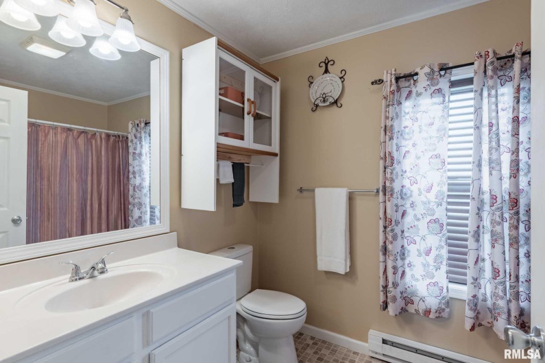 301 11TH Street, Herrin, Illinois 62948, 3 Bedrooms Bedrooms, 0 ,2 BathroomsBathrooms,Residential,For Sale,11TH,0,RMAQC4262970