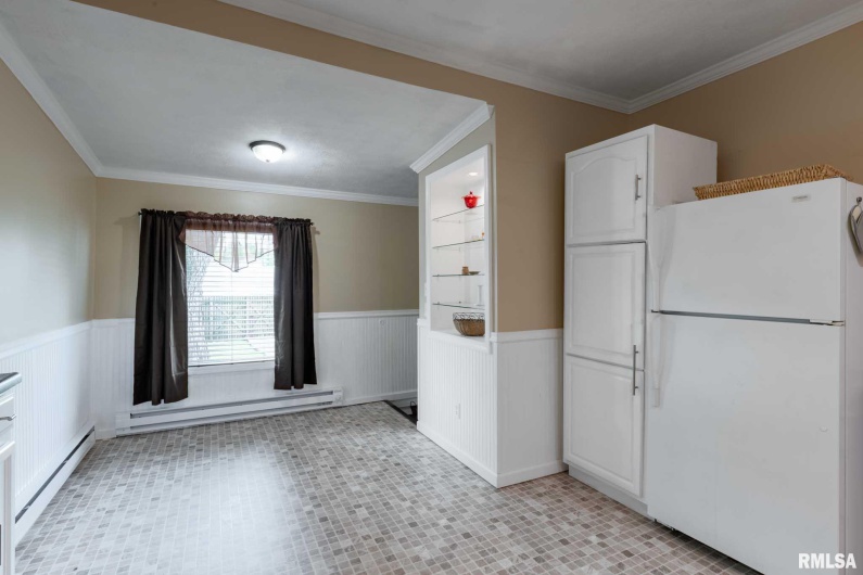 301 11TH Street, Herrin, Illinois 62948, 3 Bedrooms Bedrooms, 0 ,2 BathroomsBathrooms,Residential,For Sale,11TH,0,RMAQC4262970