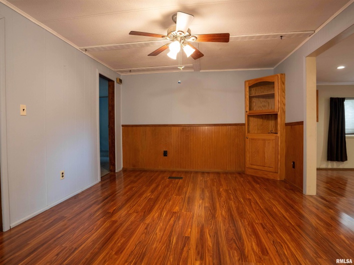 1 WILLOW Lane, DeSoto, Illinois 62924, 3 Bedrooms Bedrooms, 0 ,2 BathroomsBathrooms,Residential,For Sale,WILLOW,0,RMAEB458198