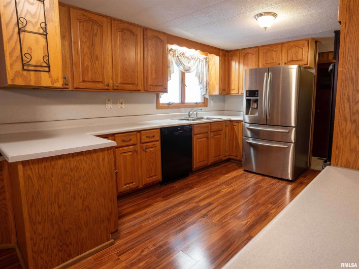 1 WILLOW Lane, DeSoto, Illinois 62924, 3 Bedrooms Bedrooms, 0 ,2 BathroomsBathrooms,Residential,For Sale,WILLOW,0,RMAEB458198