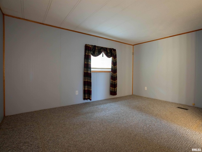 1 WILLOW Lane, DeSoto, Illinois 62924, 3 Bedrooms Bedrooms, 0 ,2 BathroomsBathrooms,Residential,For Sale,WILLOW,0,RMAEB458198