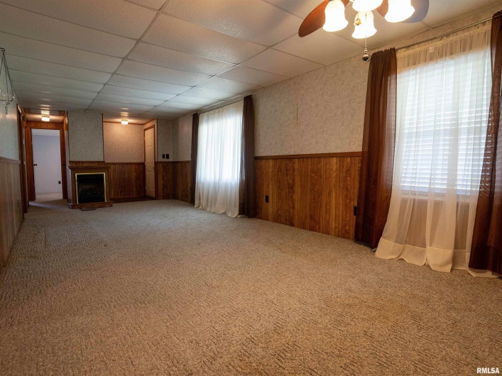 1 WILLOW Lane, DeSoto, Illinois 62924, 3 Bedrooms Bedrooms, 0 ,2 BathroomsBathrooms,Residential,For Sale,WILLOW,0,RMAEB458198
