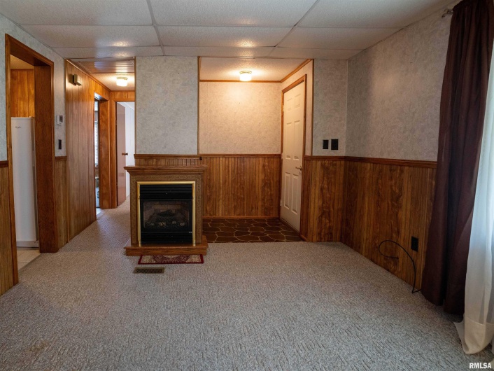 1 WILLOW Lane, DeSoto, Illinois 62924, 3 Bedrooms Bedrooms, 0 ,2 BathroomsBathrooms,Residential,For Sale,WILLOW,0,RMAEB458198