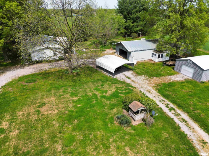 1 WILLOW Lane, DeSoto, Illinois 62924, 3 Bedrooms Bedrooms, 0 ,2 BathroomsBathrooms,Residential,For Sale,WILLOW,0,RMAEB458198