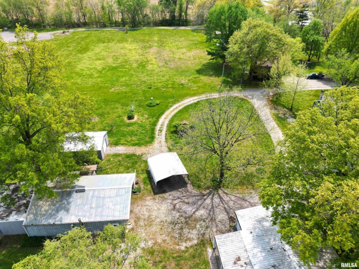 1 WILLOW Lane, DeSoto, Illinois 62924, 3 Bedrooms Bedrooms, 0 ,2 BathroomsBathrooms,Residential,For Sale,WILLOW,0,RMAEB458198