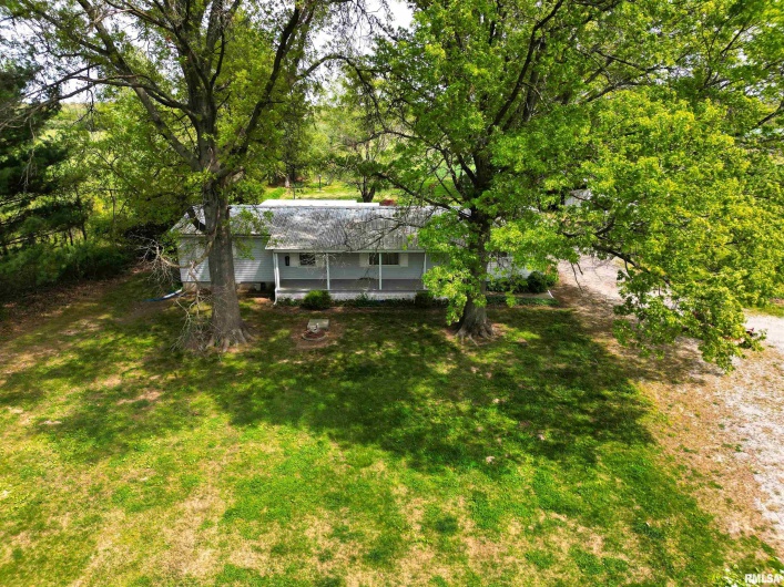 1 WILLOW Lane, DeSoto, Illinois 62924, 3 Bedrooms Bedrooms, 0 ,2 BathroomsBathrooms,Residential,For Sale,WILLOW,0,RMAEB458198